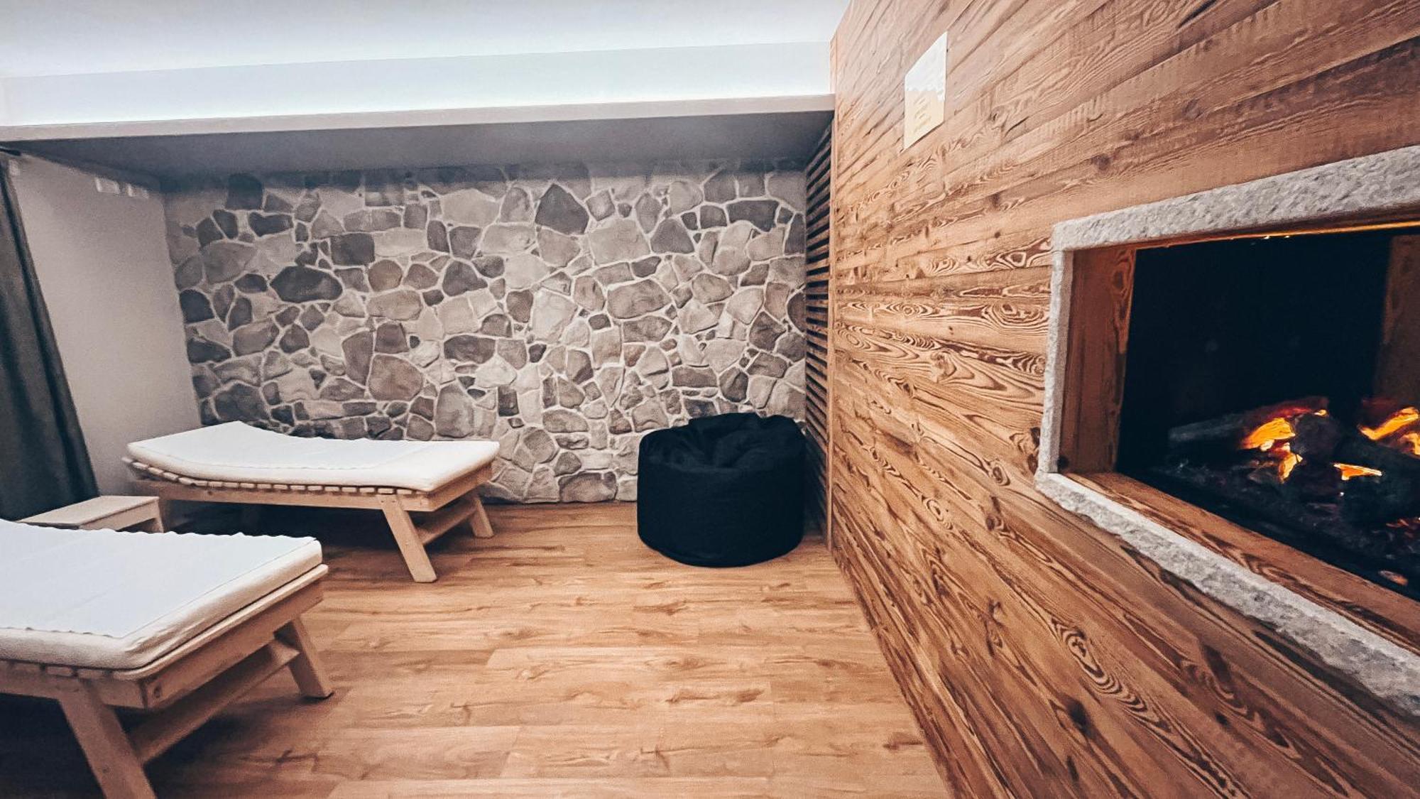 ליביניו Hotel Flora מראה חיצוני תמונה