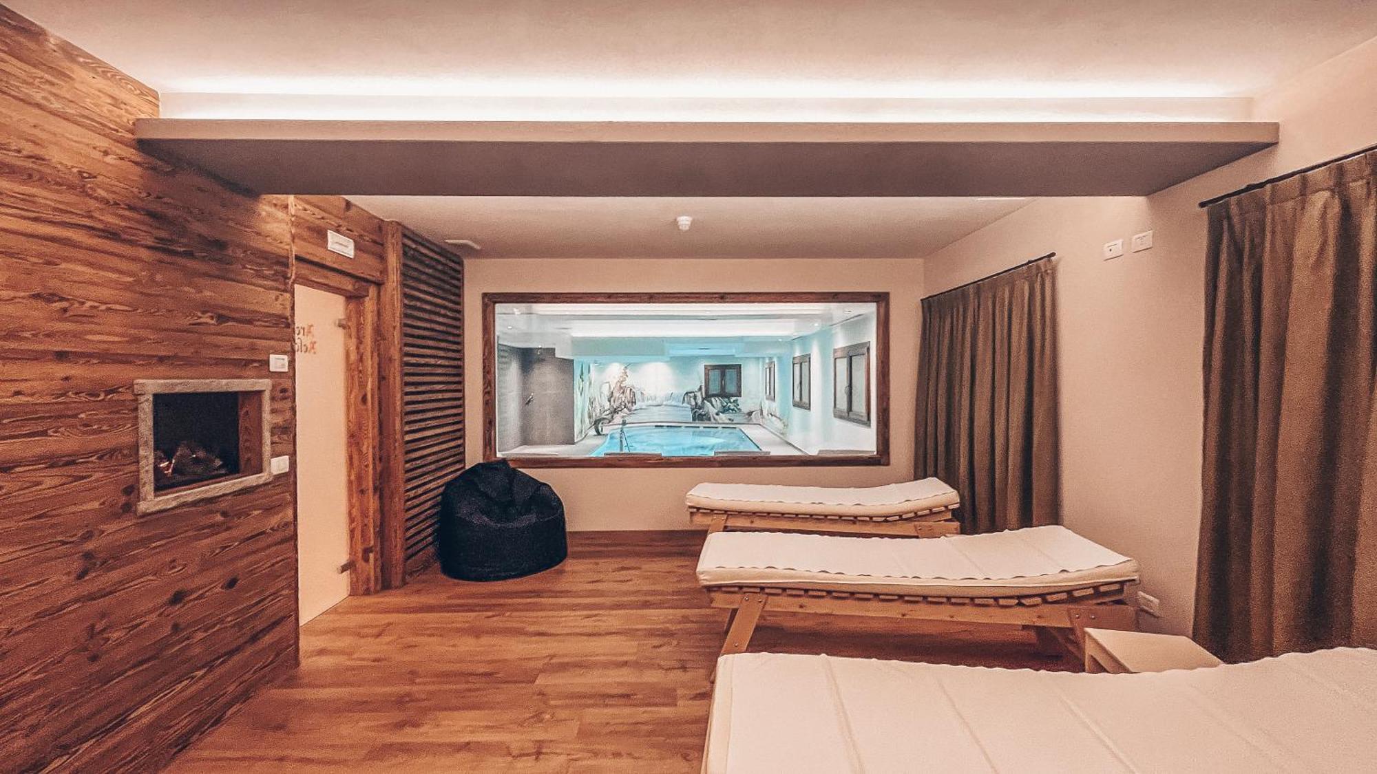 ליביניו Hotel Flora מראה חיצוני תמונה